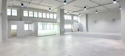 Carros Centre (D25), Factory #622567091